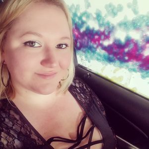 Meet your Posher, Carrie